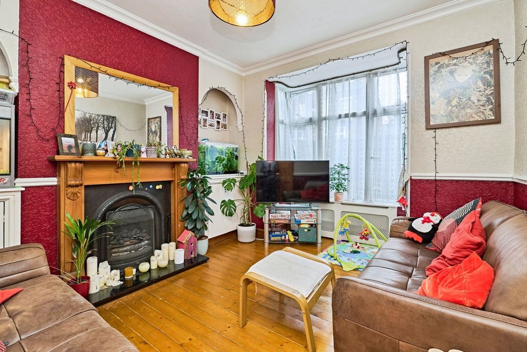 Property photo 2 of 19 Pbox-Img.Jpg