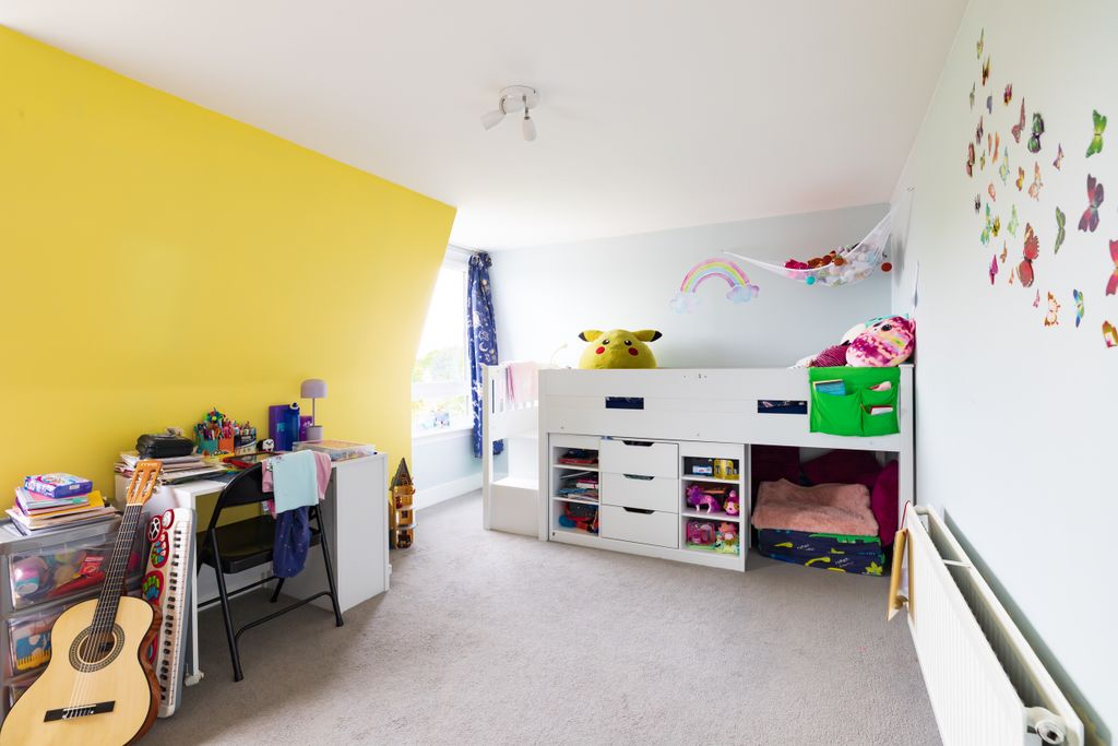 Property photo 3 of 12