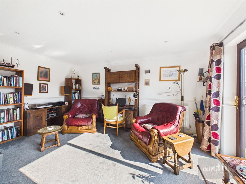 Property photo 2 of 13 Picture 2