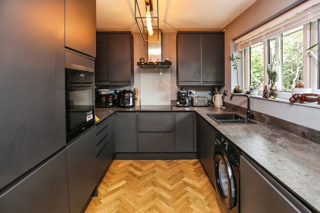 Property photo 2 of 14 Picture No. 04