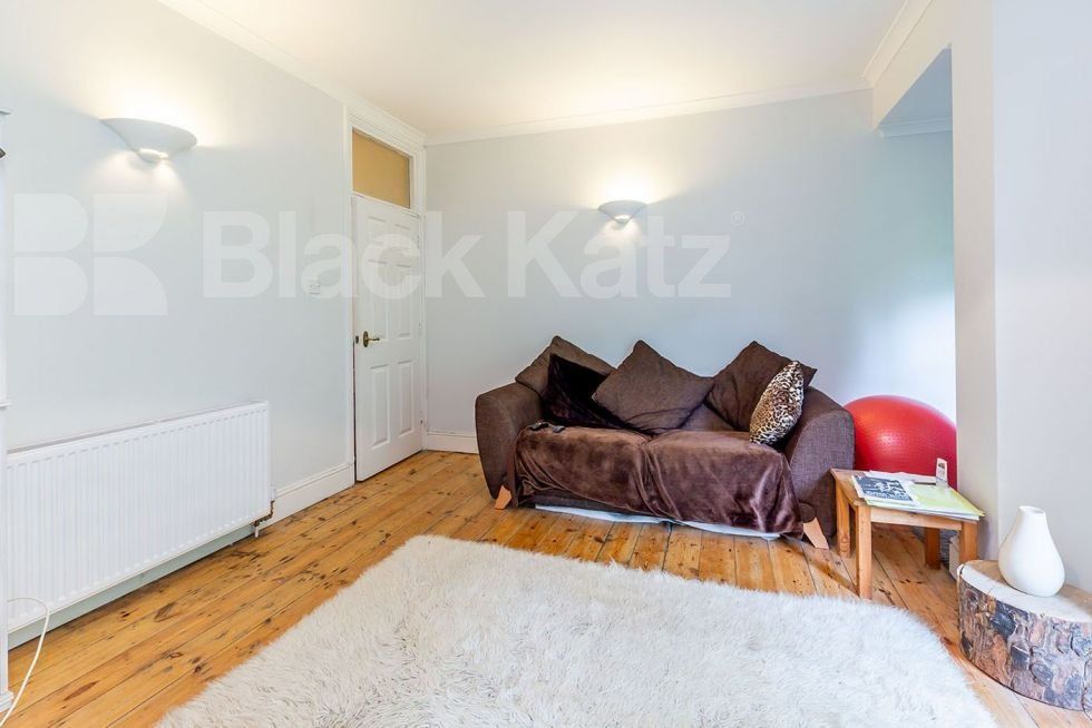 Property photo 3 of 6