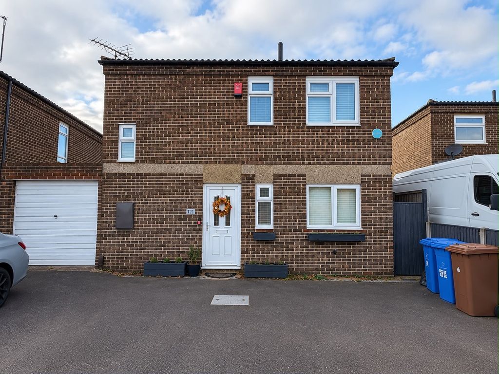Property photo 1 of 11