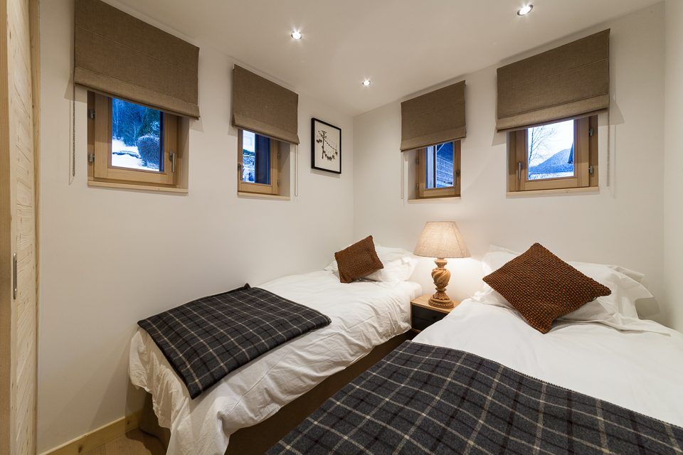 Property photo 3 of 24