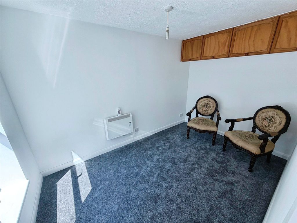 Property photo 3 of 9 Bedroom