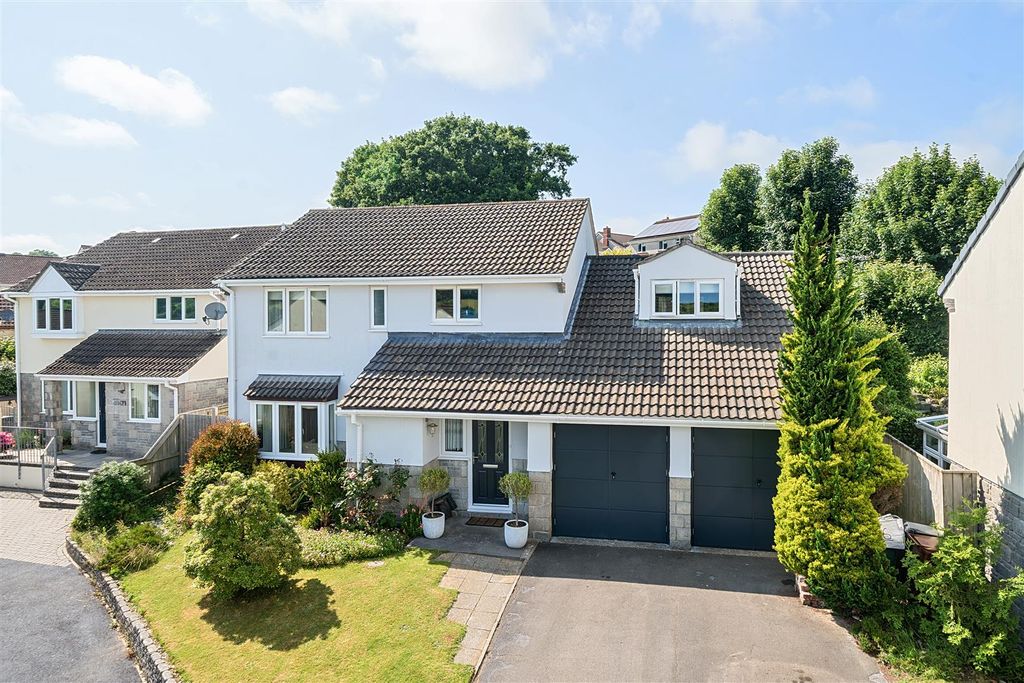 Property photo 1 of 29 Spinney Position.Jpg