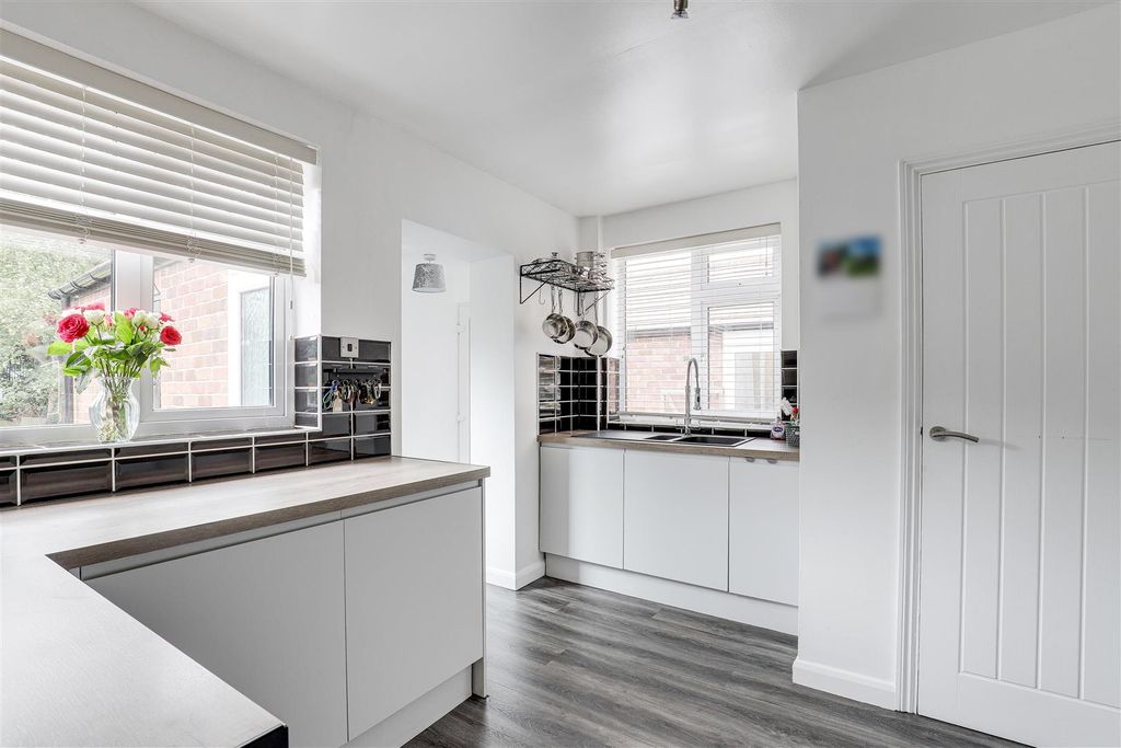 Property photo 3 of 27 3326.Jpg