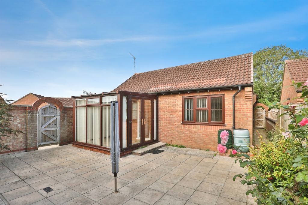 Property photo 2 of 17