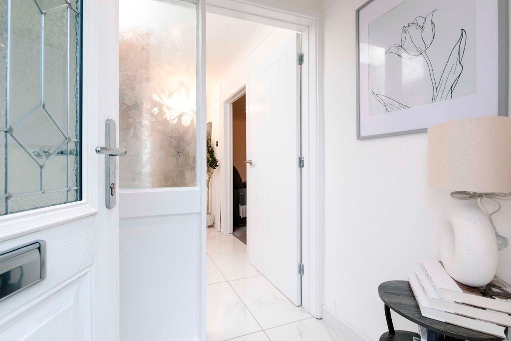 Property photo 3 of 40