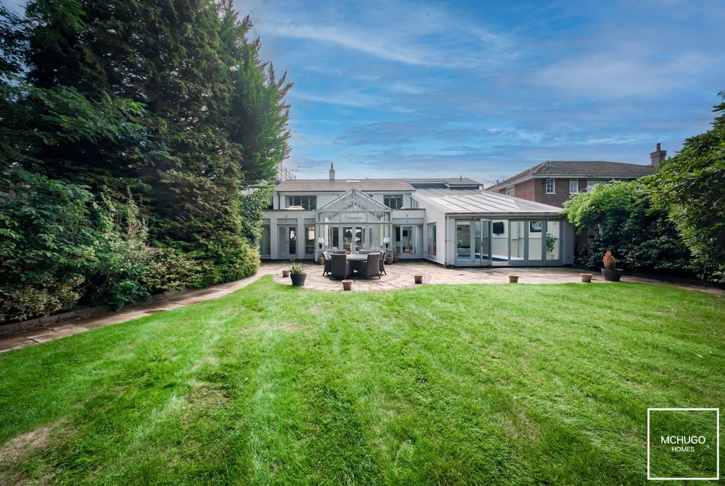 Property photo 2 of 33