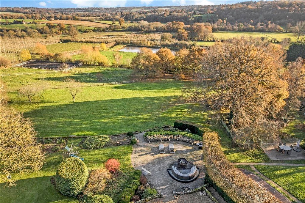 Property photo 3 of 30 Area View