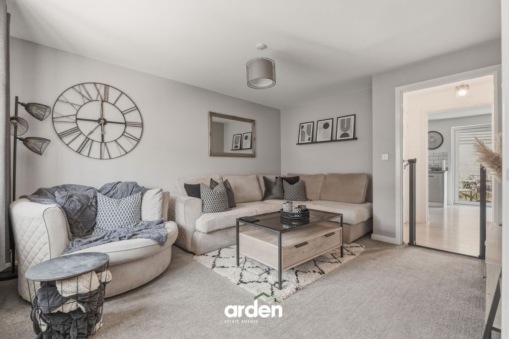 Property photo 2 of 13