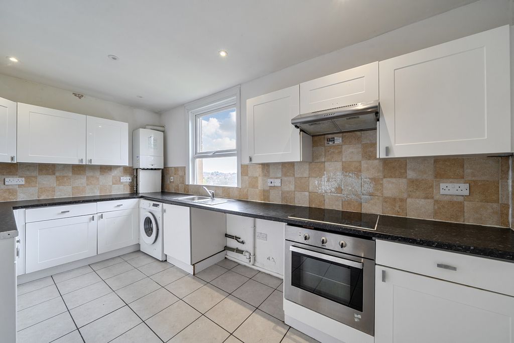 Property photo 2 of 15 1436761-16-69cd1c...