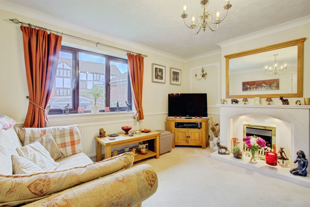 Property photo 2 of 20