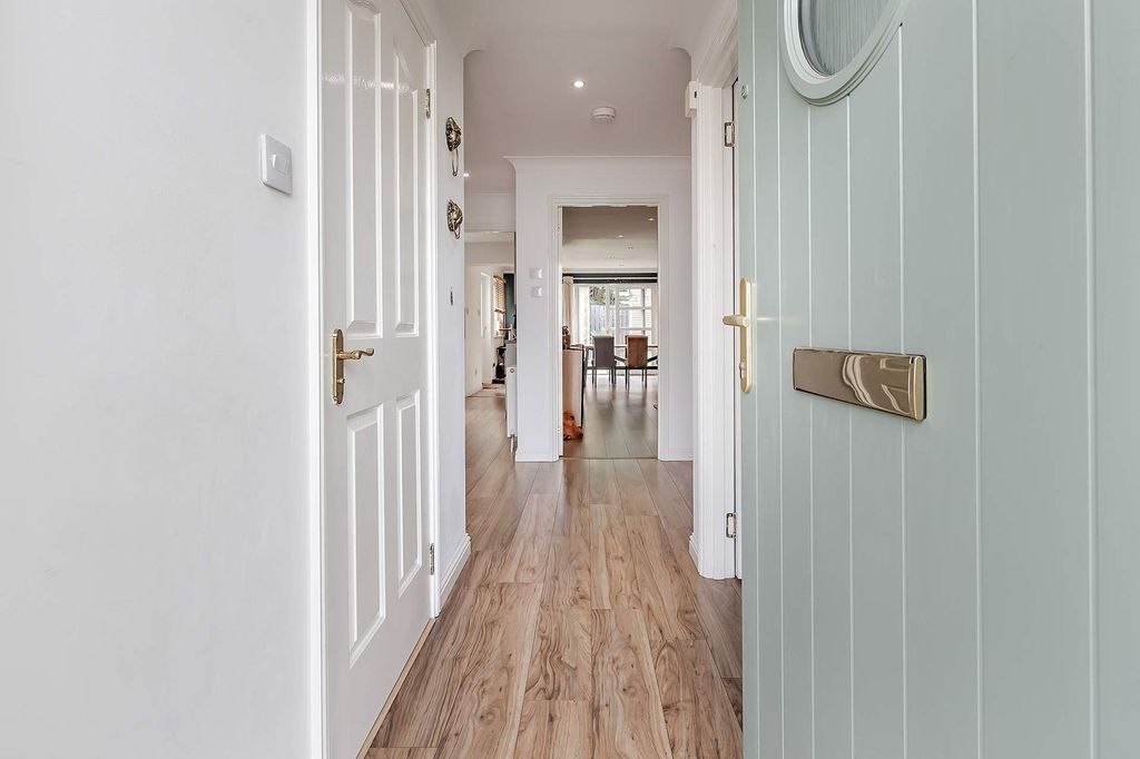 Property photo 3 of 25 Hallway