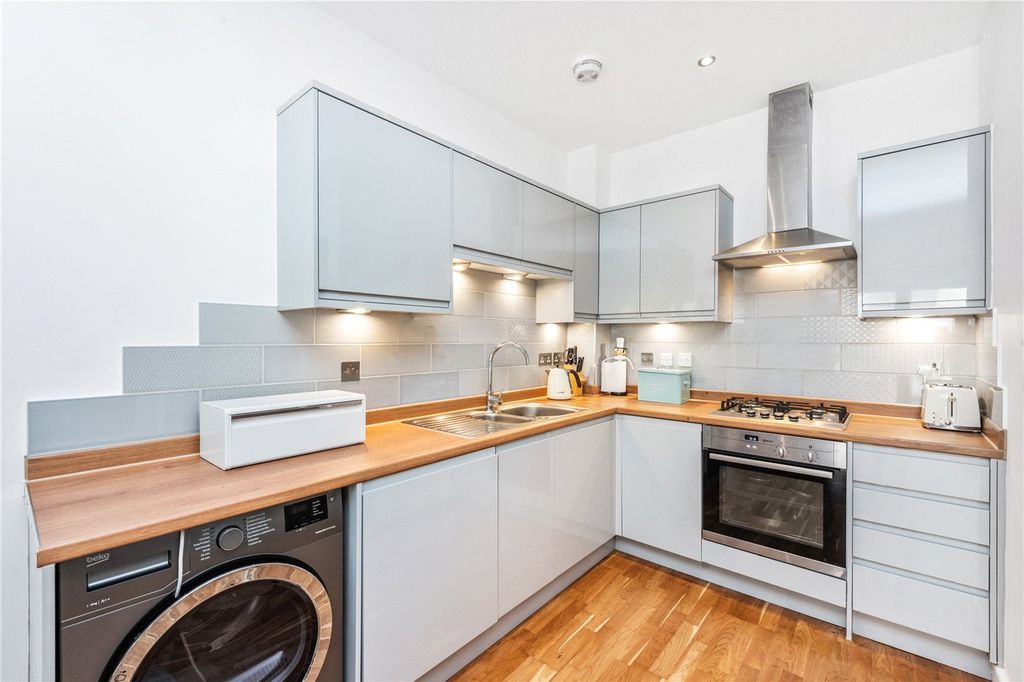 Property photo 2 of 10 Picture No. 29