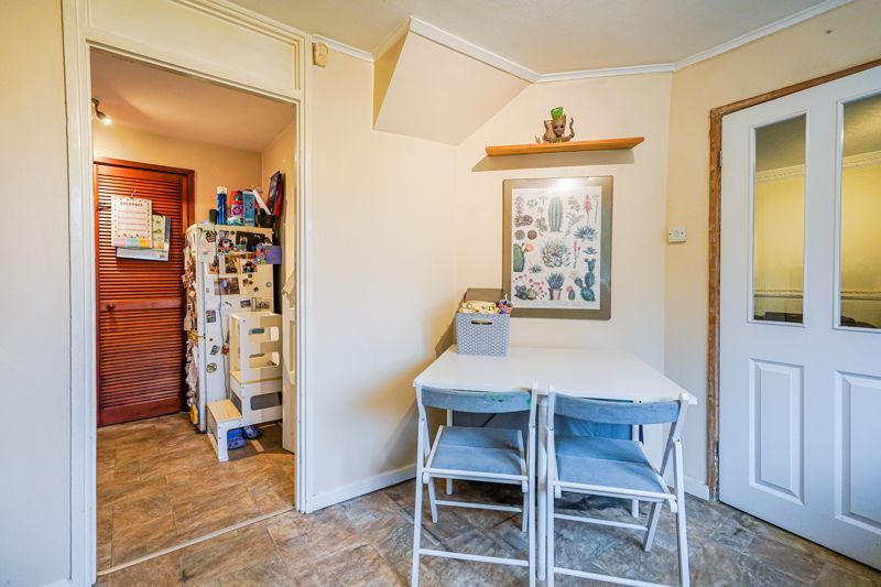 Property photo 3 of 25 Photo 16