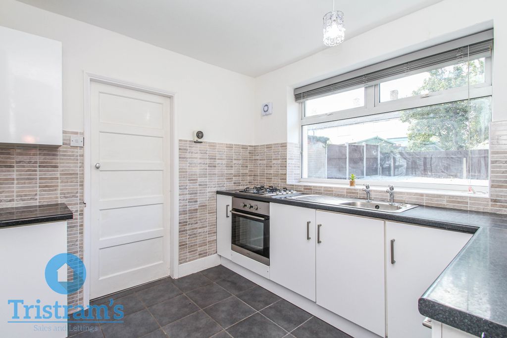 Property photo 3 of 22