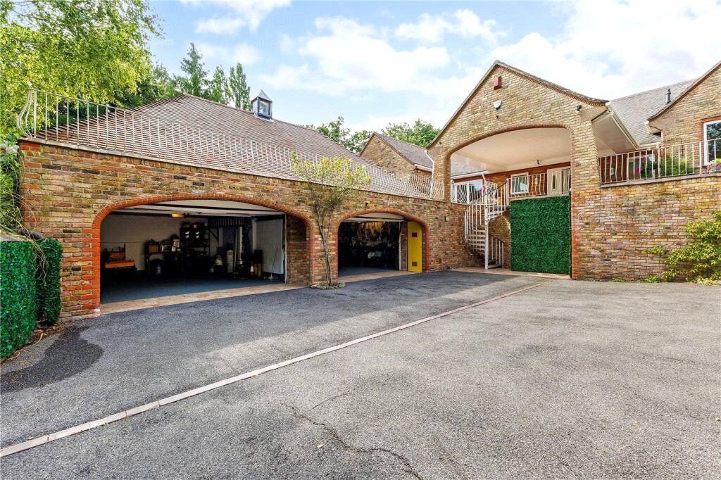 Property photo 2 of 41 Picture No. 83
