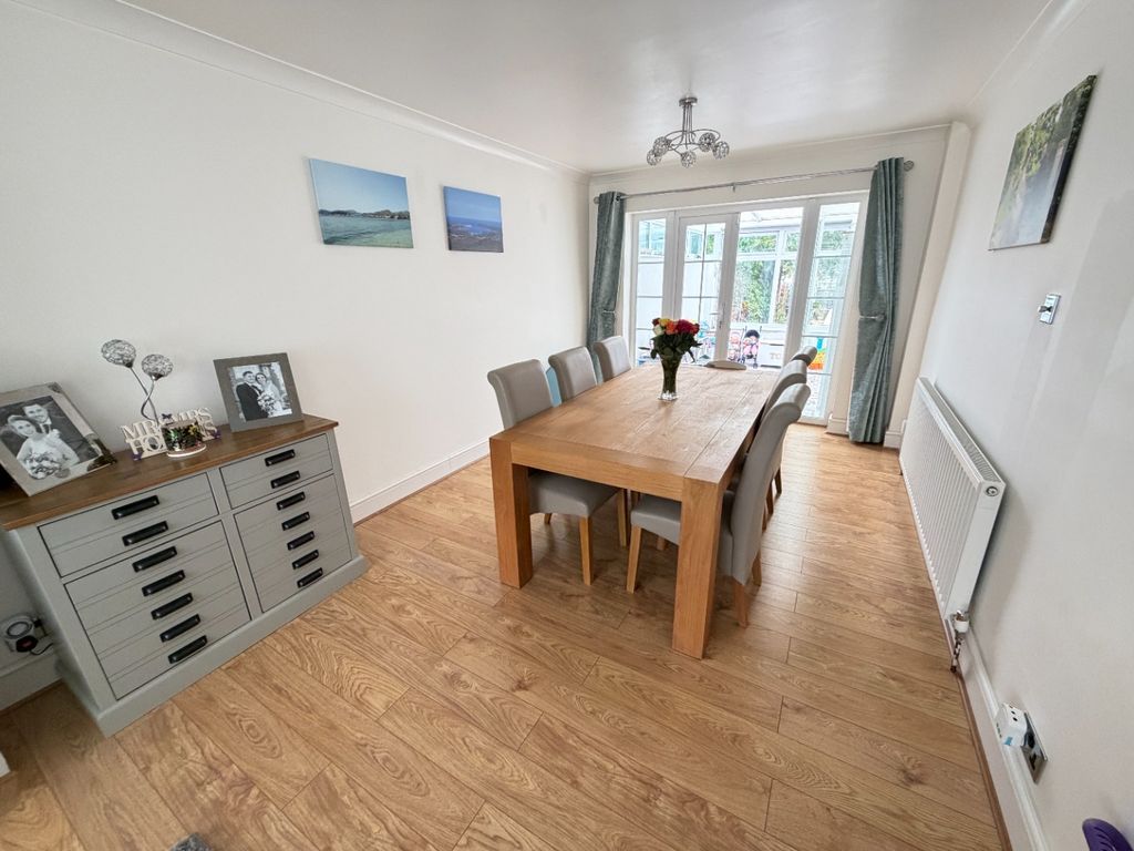Property photo 3 of 20 5417723