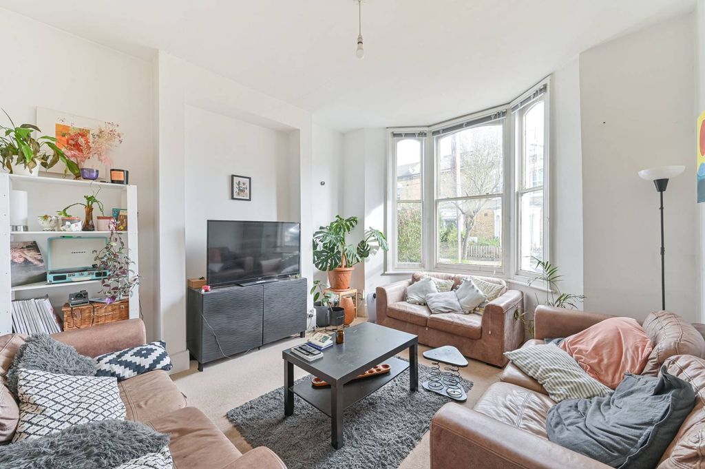 Property photo 3 of 20