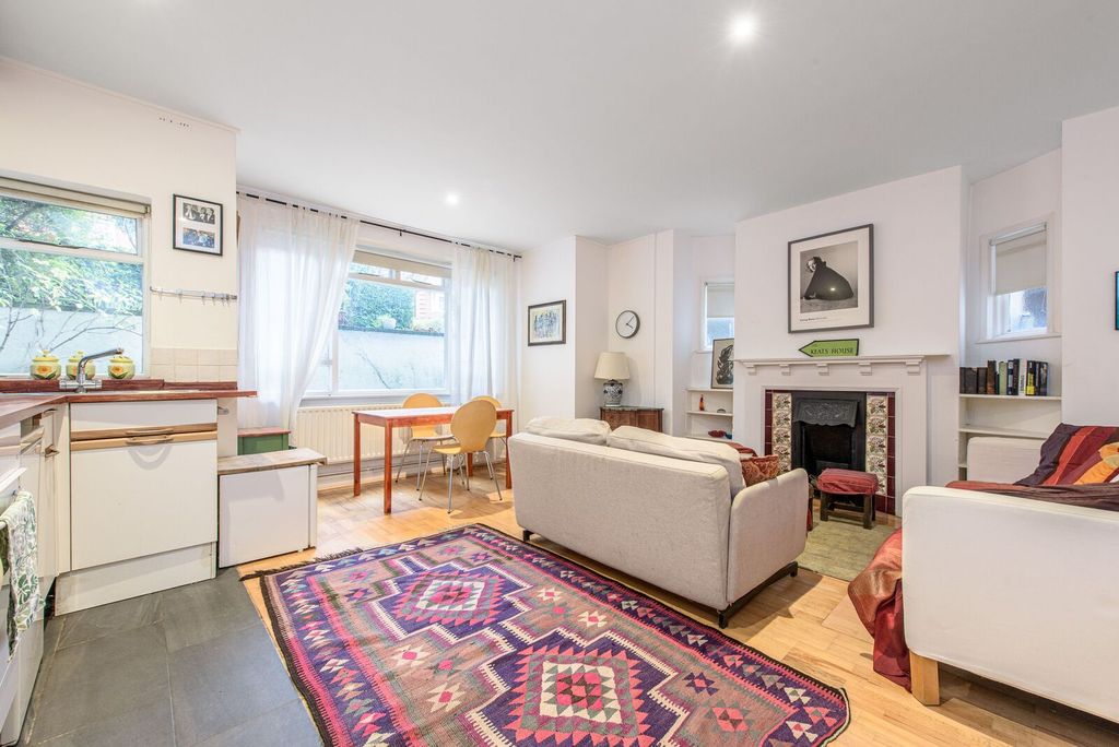 Property photo 1 of 5