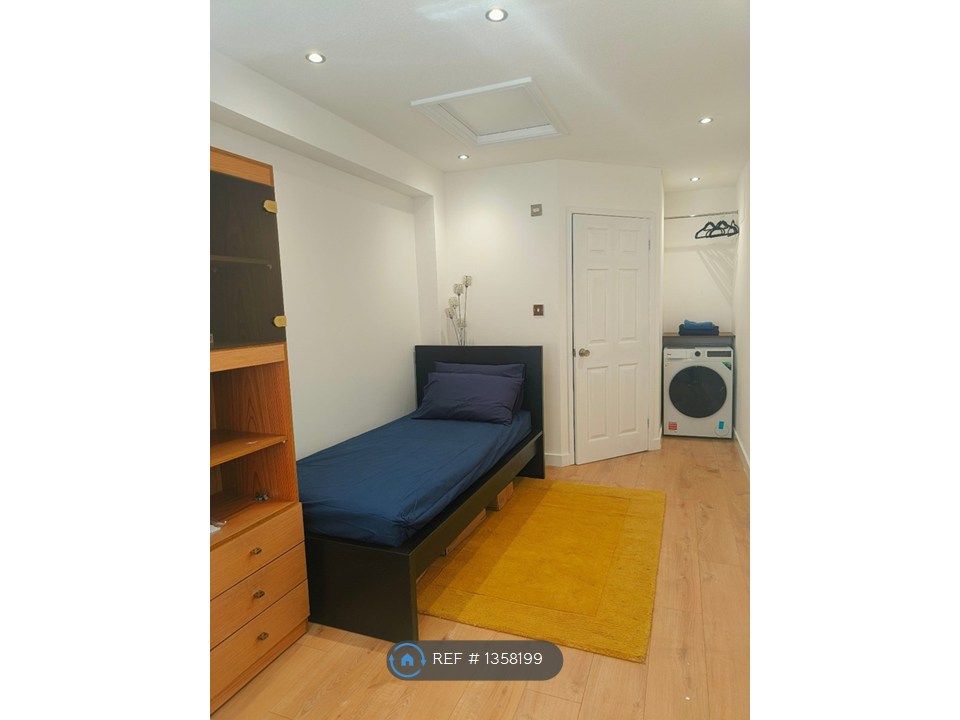 Property photo 1 of 3
