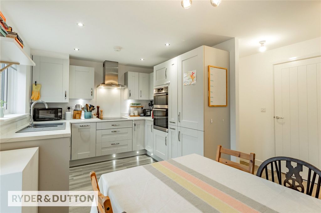 Property photo 1 of 24 Picture No. 14