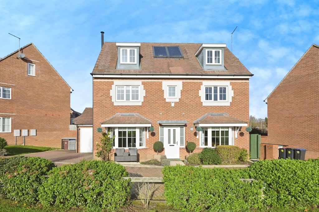 Property photo 1 of 17