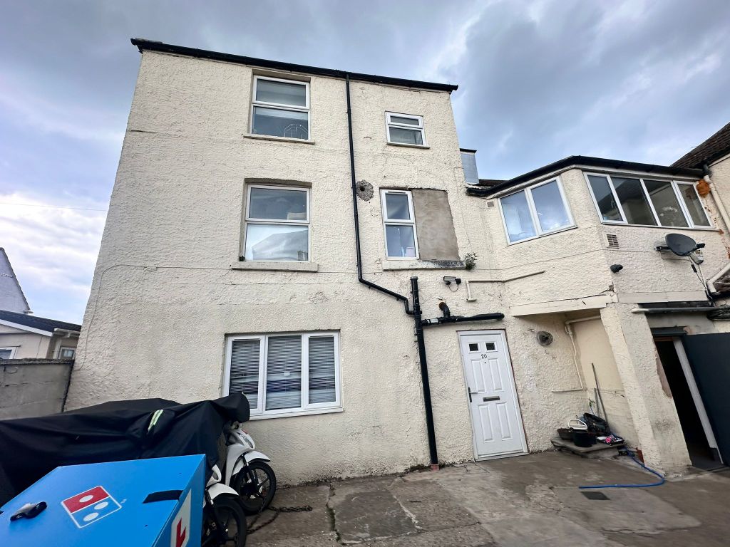 Property photo 2 of 11