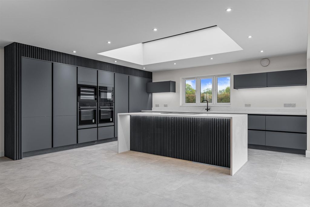 Property photo 2 of 33 Plot 3, Stathern Lane-12.Jpg