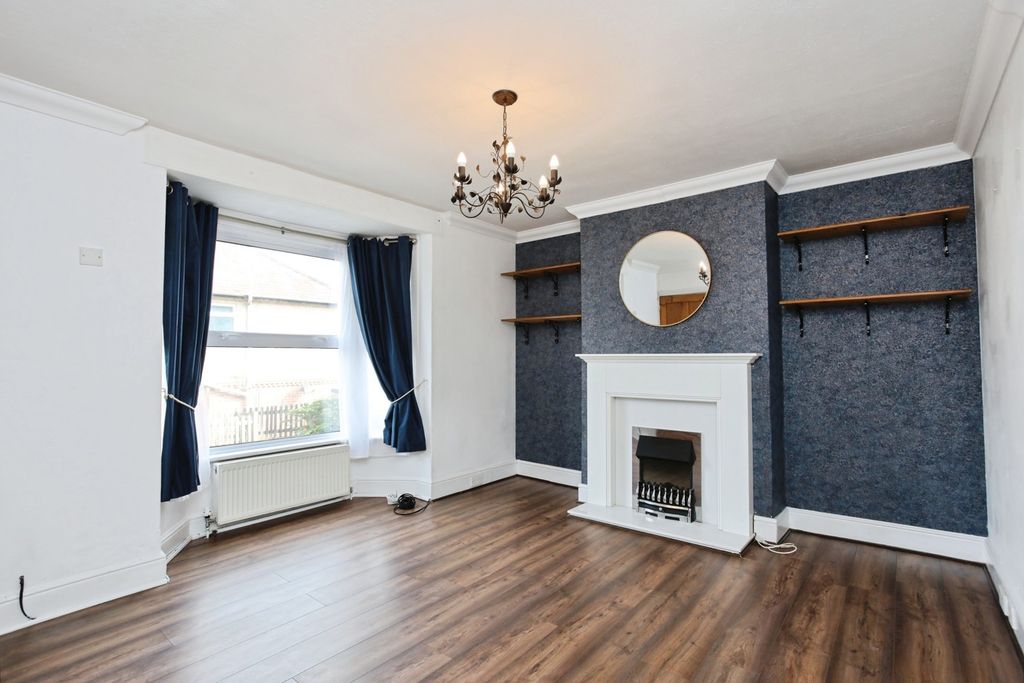 Property photo 2 of 16 Living Room