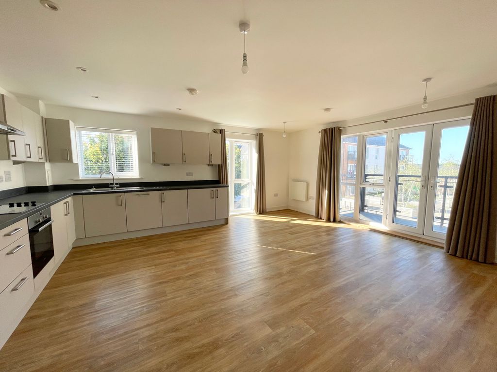 Property photo 3 of 10 Image