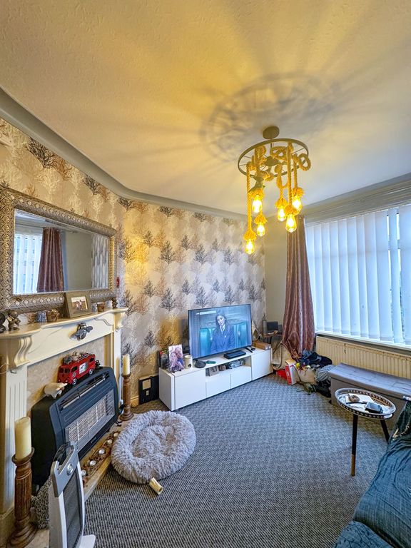 Property photo 2 of 13 Courtfield947474855Img_6961_Edited.Jpg