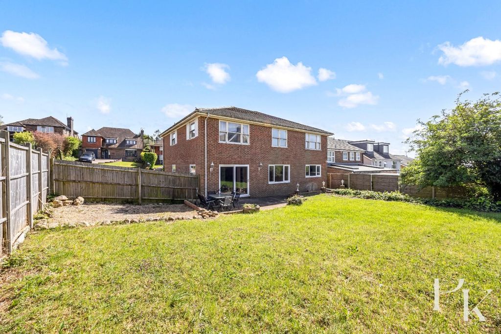 Property photo 2 of 23