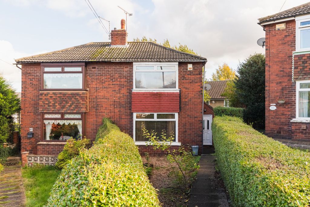 Property photo 1 of 32