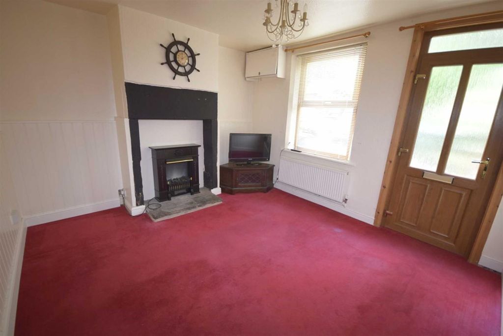 Property photo 3 of 9