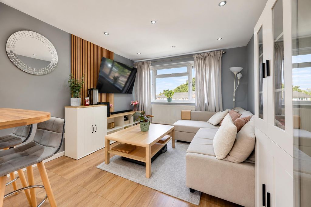 Property photo 2 of 10 60Cab936-A134-4981-8552-542444Fce7B0.Png
