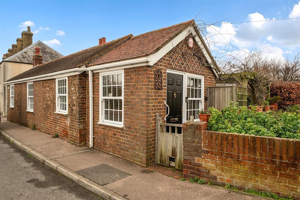 Property photo 2 of 18 1399701-23-696E15Be1Aba9.Jpg