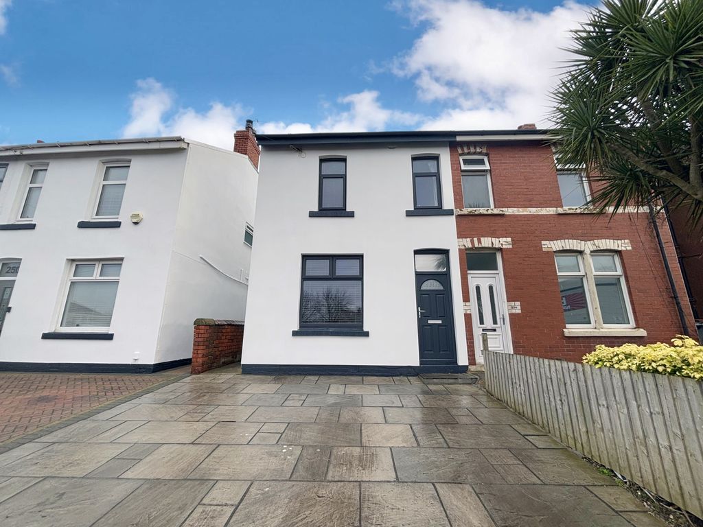 Property photo 1 of 22