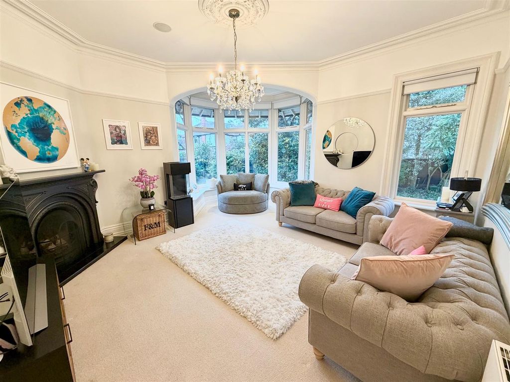 Property photo 3 of 35