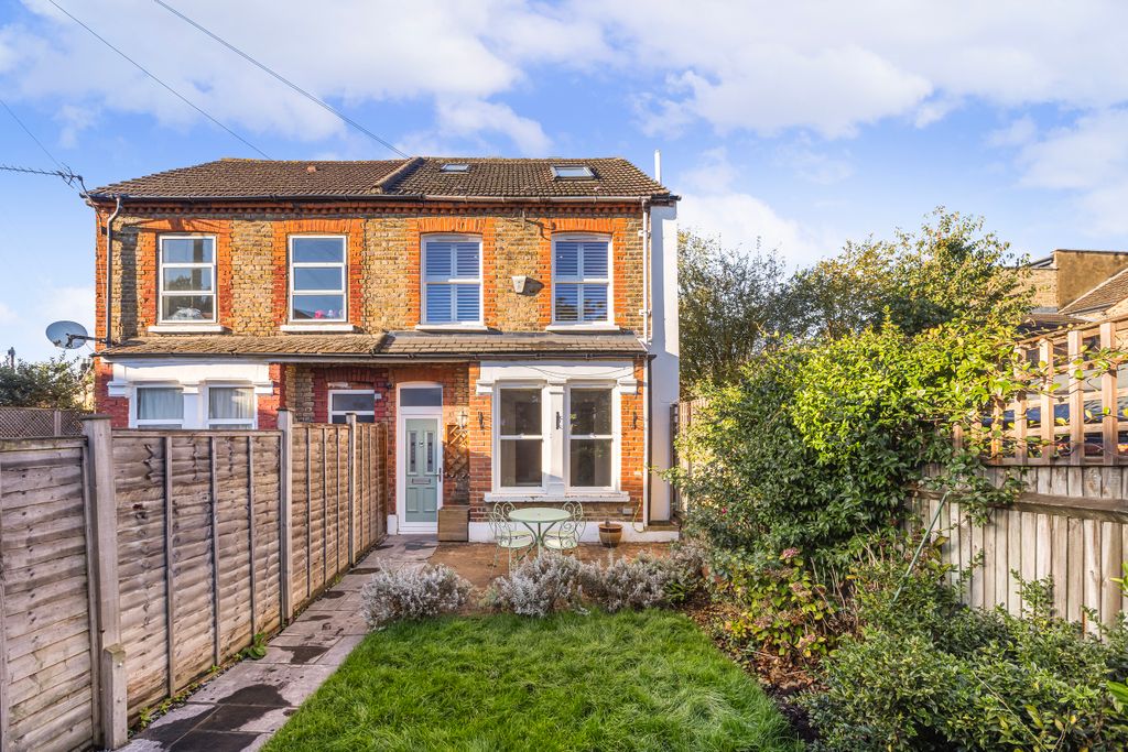 Property photo 1 of 14 External