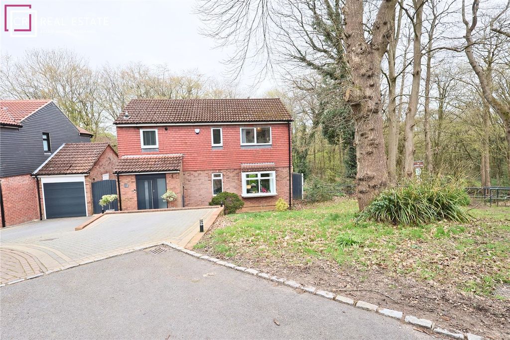 Property photo 2 of 26 External Front