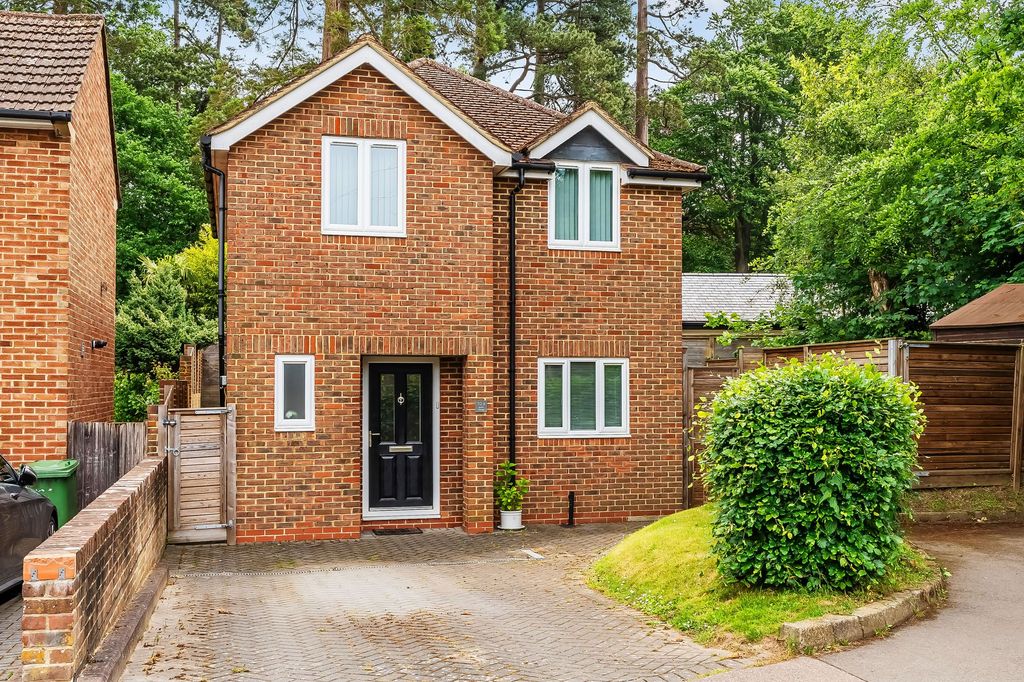 Property photo 1 of 24