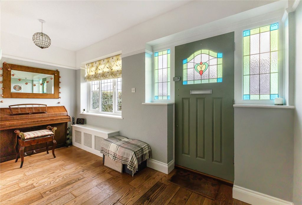 Property photo 2 of 16 Entrance