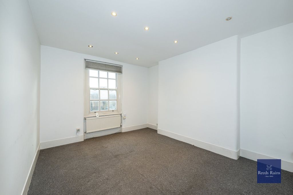 Property photo 2 of 12 Picture No. 02