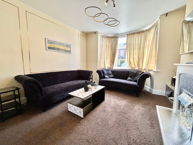 Property photo 2 of 13 Lounge
