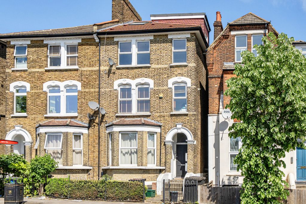 Property photo 1 of 11 Decae884-A183-485...