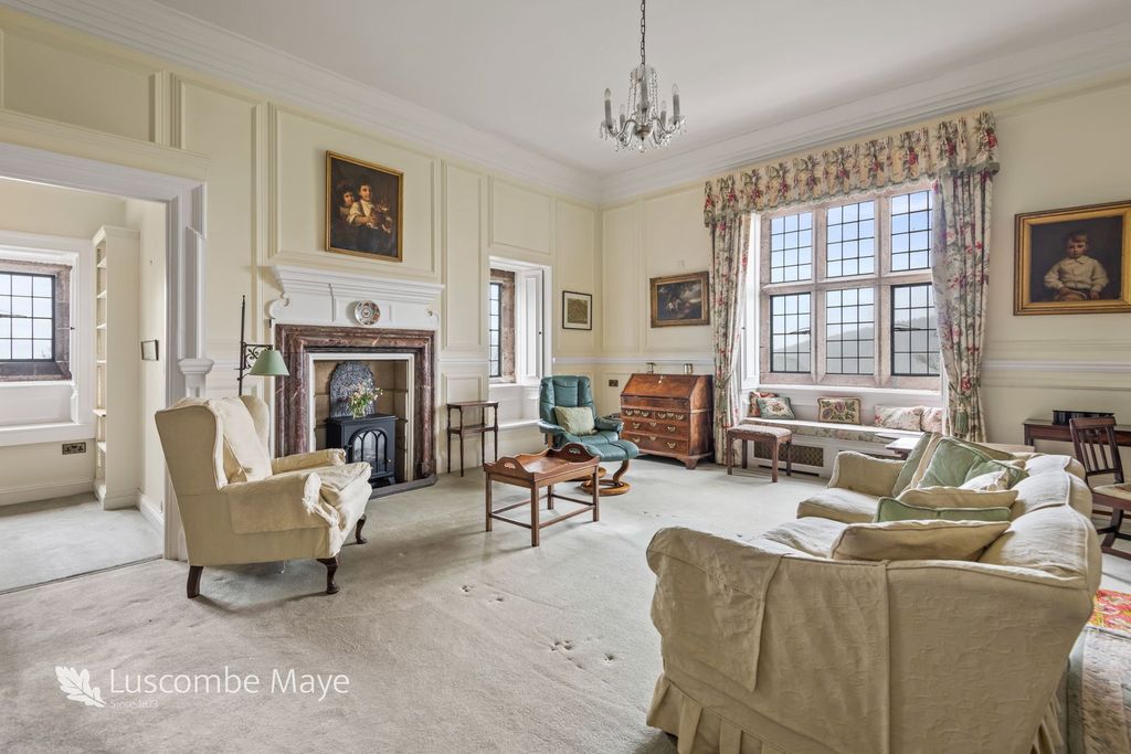 Property photo 2 of 21