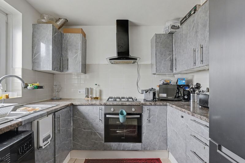 Property photo 2 of 16 Photo 5