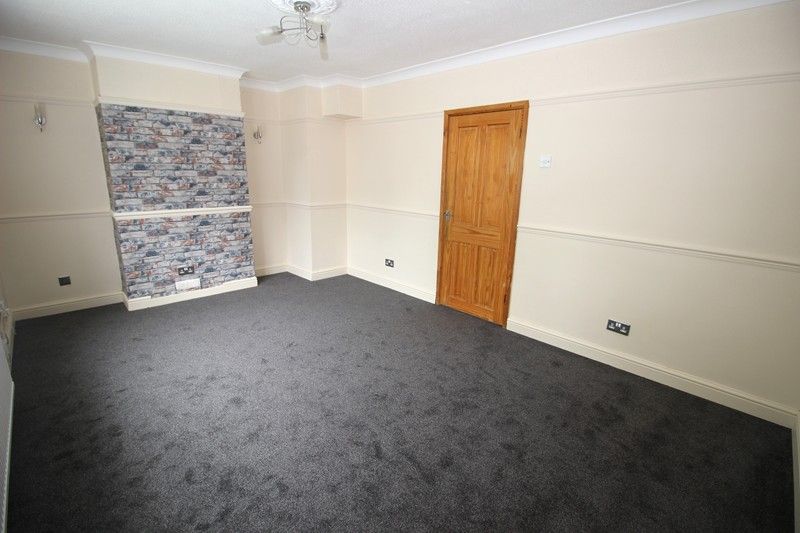 Property photo 2 of 10 Lounge